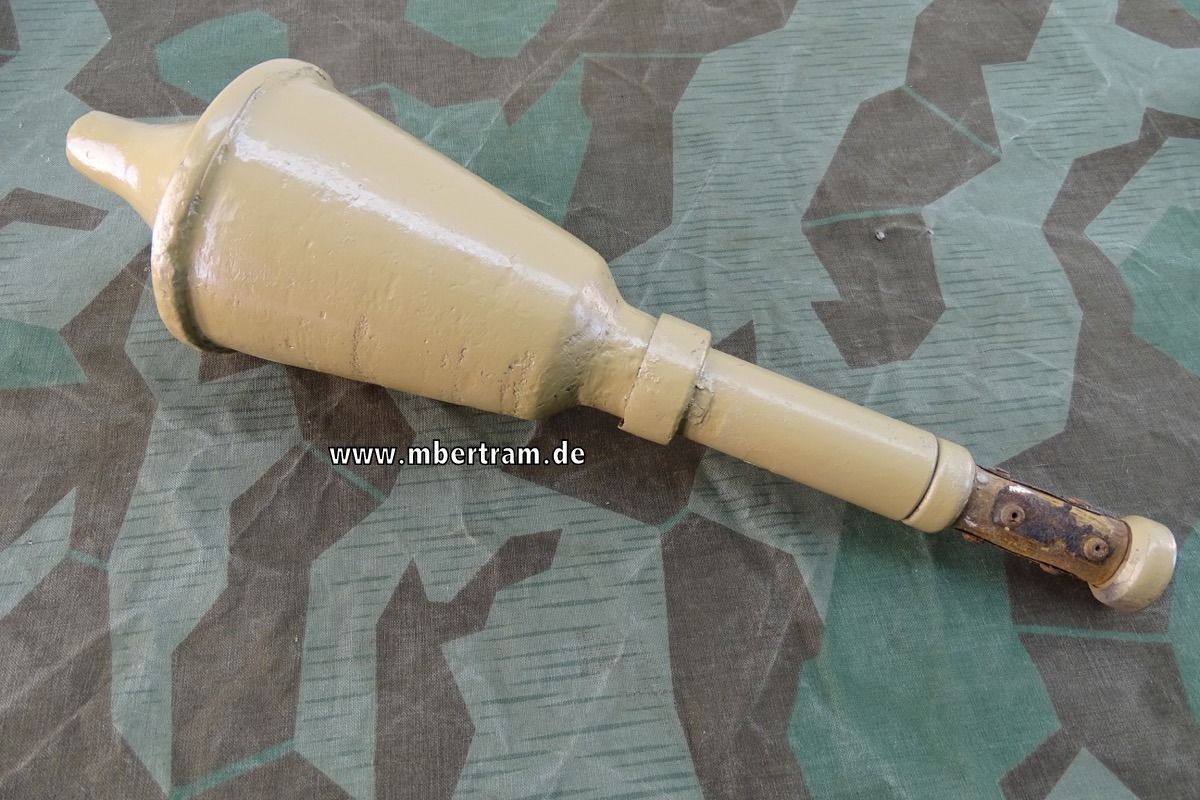 Deko Kpf zur kleinen  Wehrmachts  Panzerfaust "Gretchen"