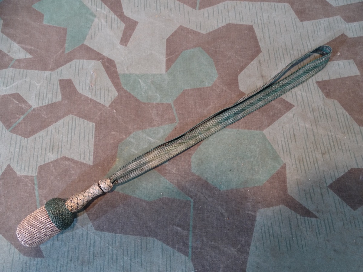 Wehrmacht Portepee  für Unteroffiziere für das Seitengewehr.