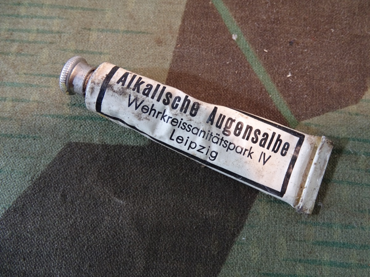 Tube alkalische Augensalbe Wehrmacht, Wehrkreis Sanitätspark IV Leipzig