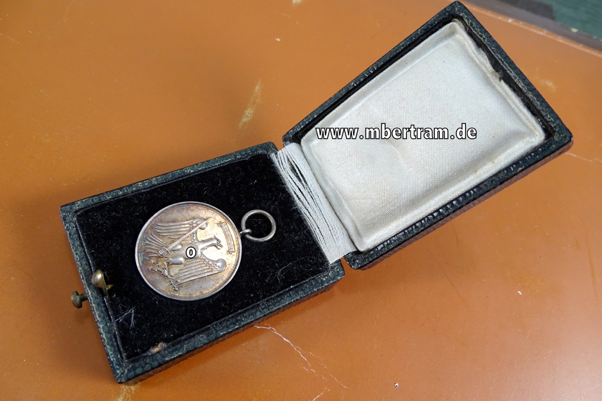 Lebensrettungsmedaille 3. Form, Silber, mit HK, 1933-34 in Schatulle
