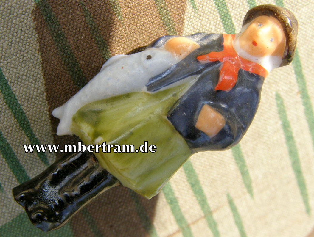 WHW März 1937. Porzellanfigur: Friesenfischer