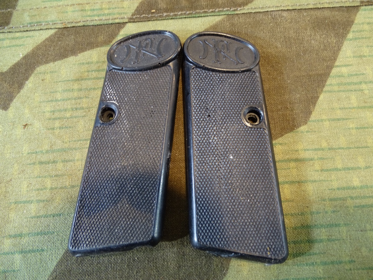 Repro mit Fertigungsfehlern: Griffschalen Pistole FN 10/22 Kal.7,65 & 9 kurz