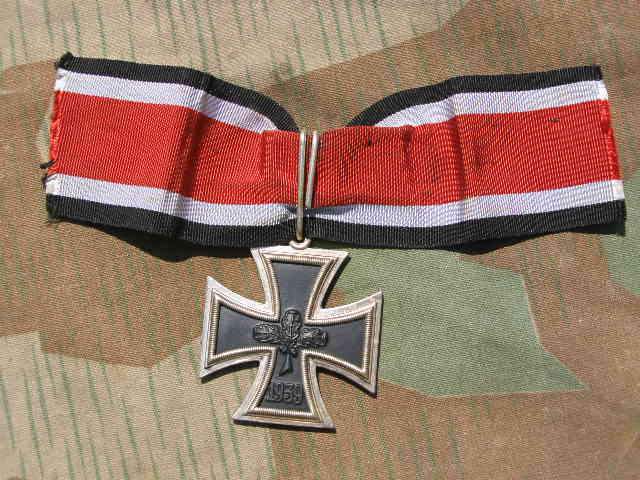 Ritterkreuz des Eisernen Kreuzes 1957er ohne HK mit Band