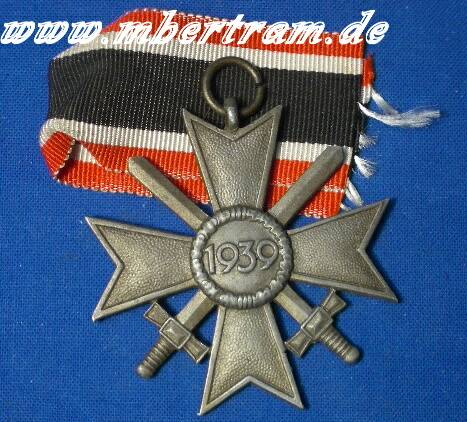 KvK 2. Kl.1939, Feinzink, m.Schwertern, mit Band, o. Hst.