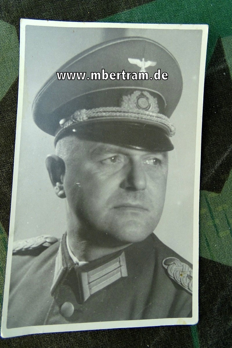 Postkarten Portraitfoto Major Wehrmacht mit Schirmmütze mit Adler 1. Modell