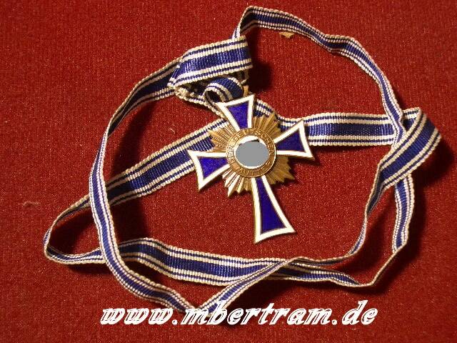EHRENKREUZ DER DEUTSCHEN MUTTER BRONZE MIT BAND