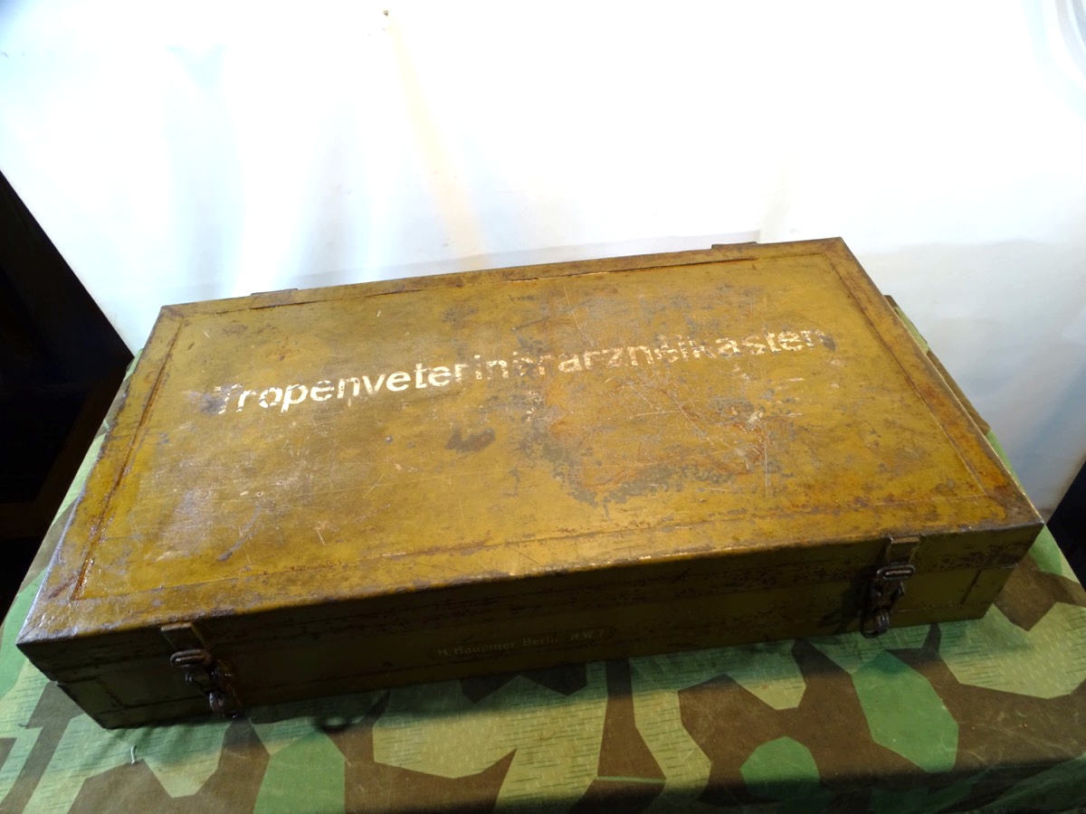Kiste Wehrmacht Tropenveterinärarzneikasten 2 . Mit Einsätzen, Originalbeschriftet, 1942, Selten!