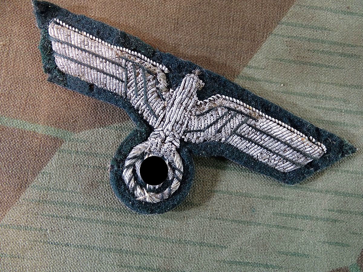Brustadler Wehrmacht Heer für Offiziere und Portepee Unteroffiziere, handgestickt