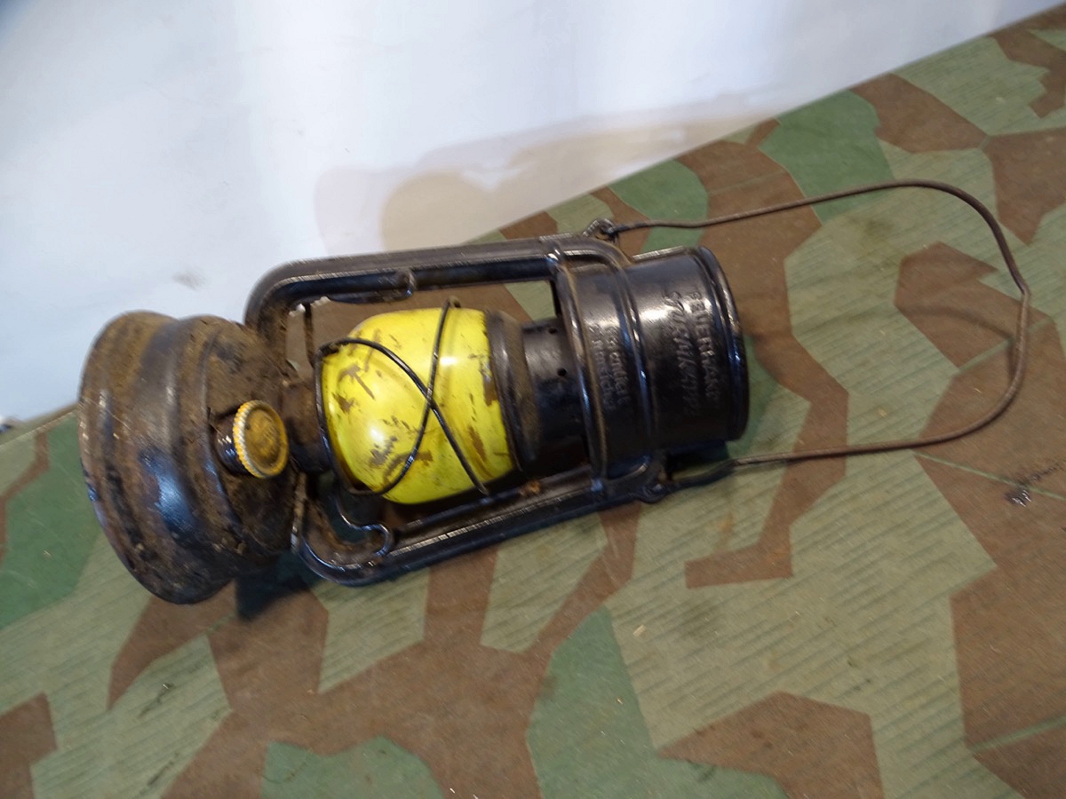 Schwarze Feuerhand " Sturmkappe " Petroleumlampe