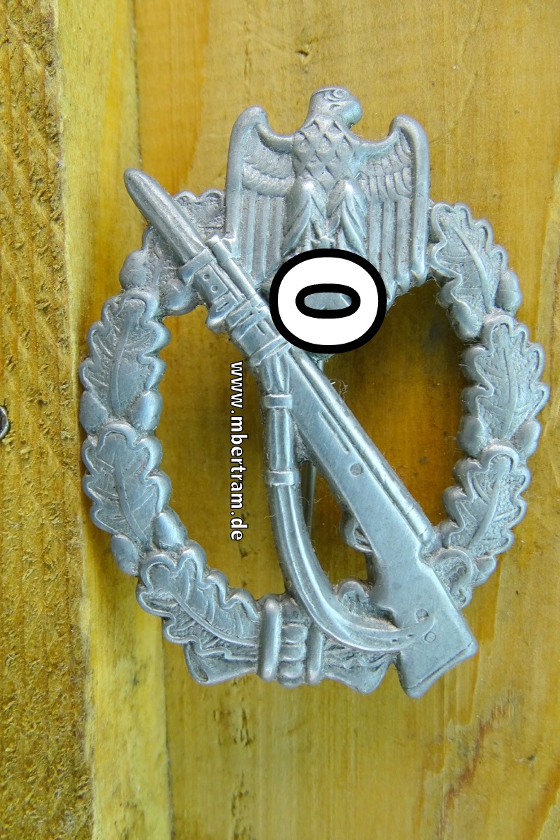 Infanteriesturmabzeichen in Silber, Feinzink hohl geprägt