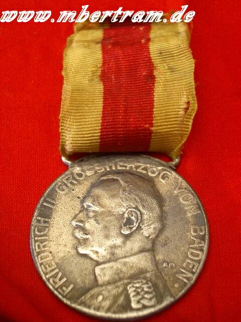 Silberne Verdienstmedaille 1916-1918, Baden, Feinzink, Band