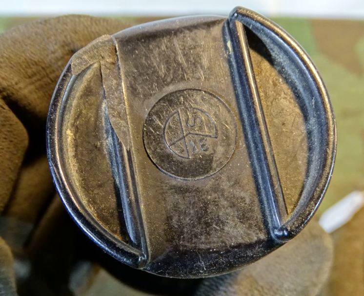Wehrmacht große 1 Liter Feldflasche mit Bakelit Becher, DMN 41 Wehrmacht große 1 Liter Feldflasche mit Bakelit Becher, DMN 41