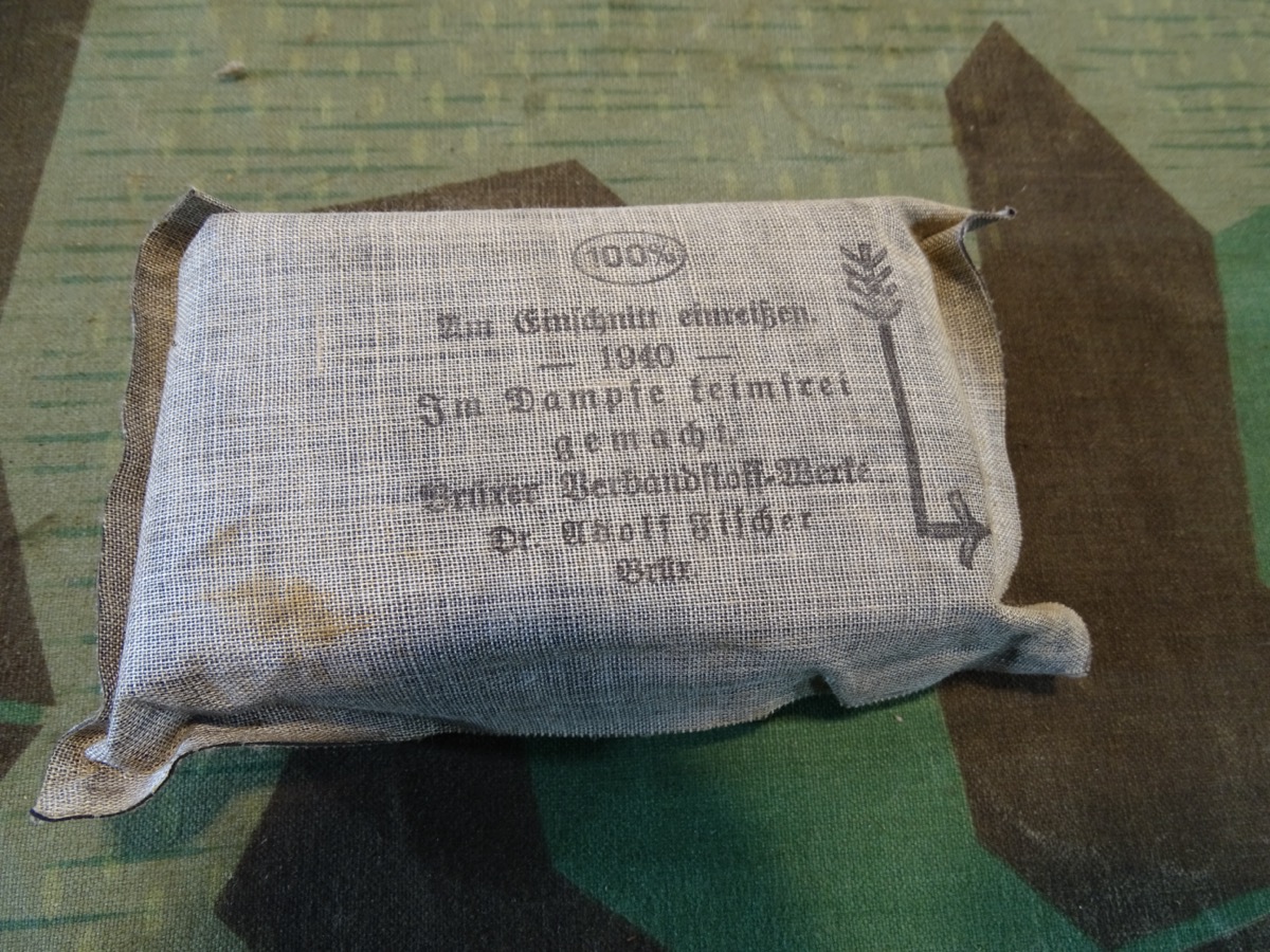 Großes Wehrmachts Verbandpäckchen, 1940, Brüxer Verbandstoff Werke