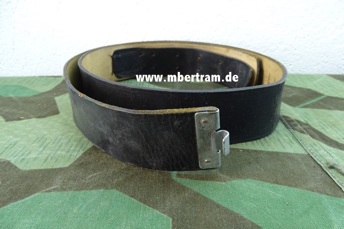 2. Weltkrieg, Koppelriemen für Parteiverbände,  Zustand 1-2, schwarzes Leder  96cm
