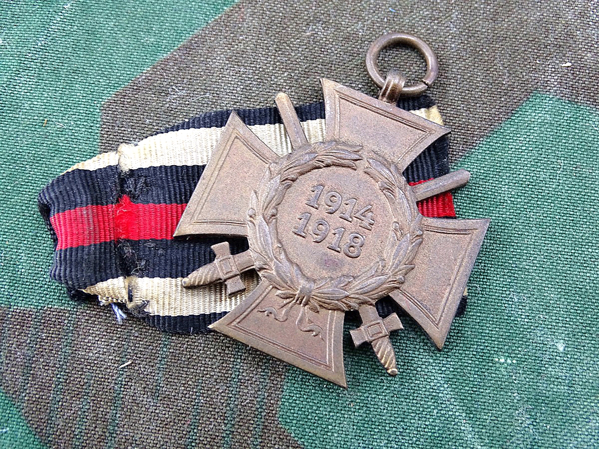 Ehrenkreuz für Frontkämpfer 1914/ 1918 mit Schwertern. G 15