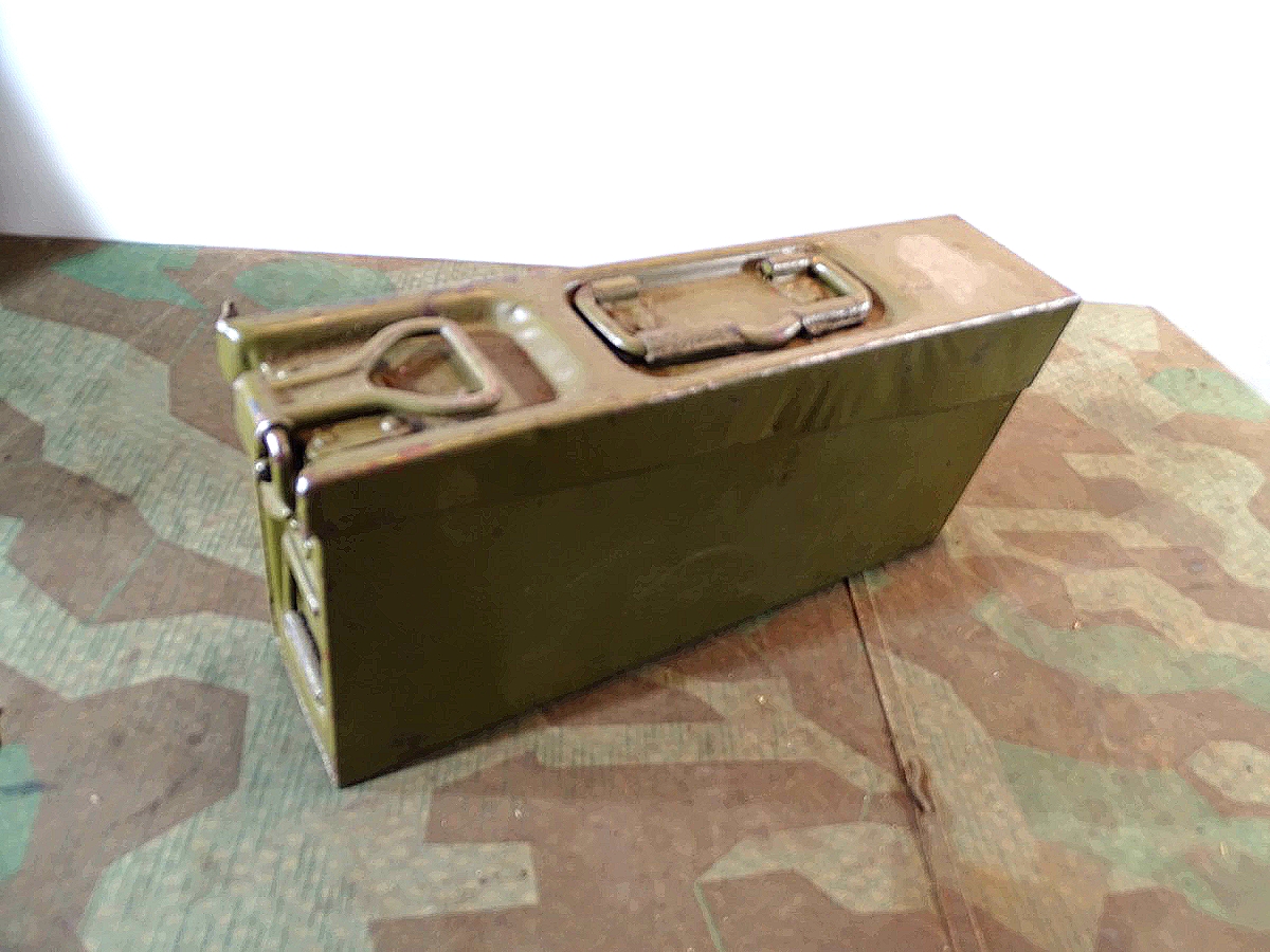 Wehrmacht Patronenkasten 15 zum MG 08,  mit WaA