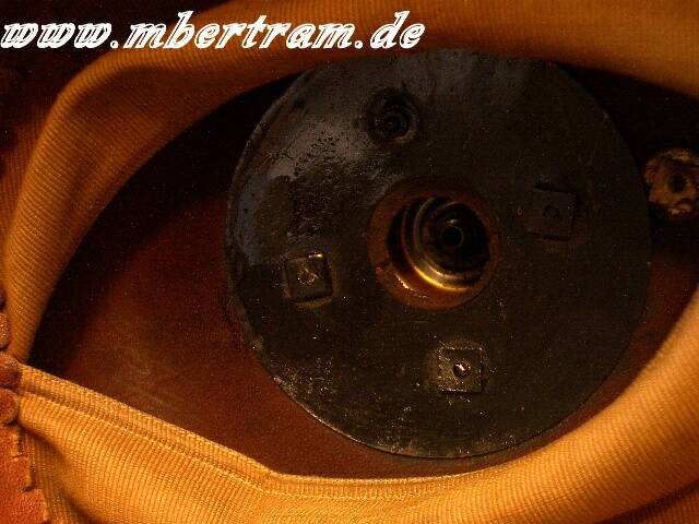 876-13 Preussische Offizierspickelhaube , Leder.