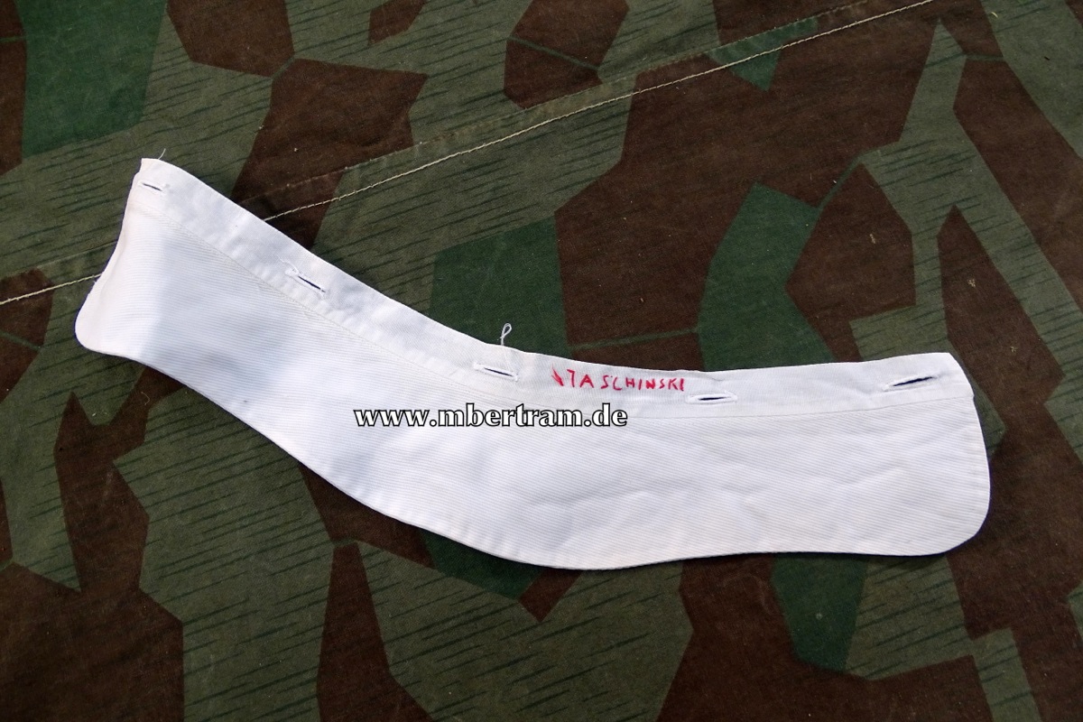 Kragen zu Krankenschwesterntracht, ggf. 40er Jahre. Ca. 35x8cm, Trägerstickerei.