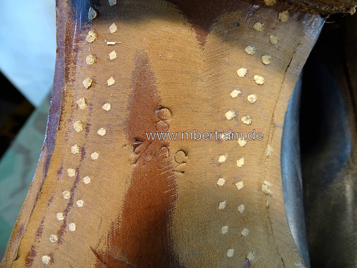 20786-4 Paar ungetragene, neuwertige, späte Wehrmachts Filzstiefel 1944