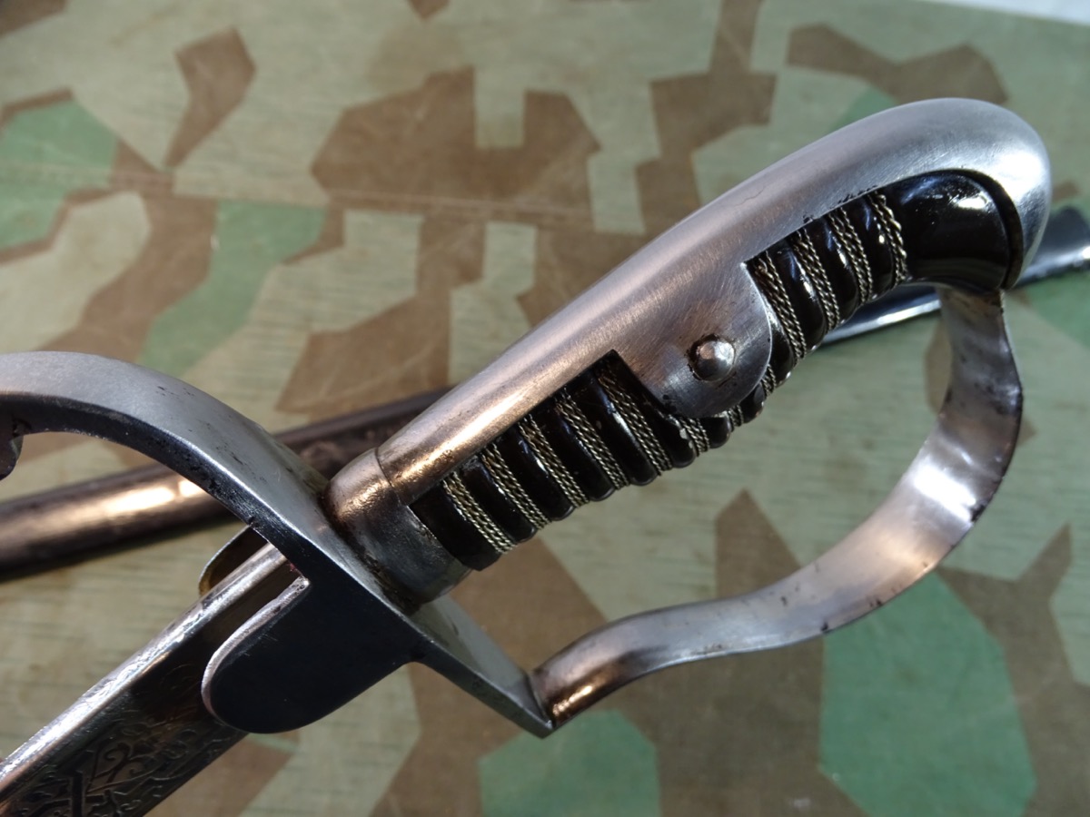 Garde Artillerie Säbel von WKC mit sehr schöner Ätzung " Reiter Abt. 4 Garde Artillerie Feld Art. Rgt." Garde Artillerie Säbel von WKC mit sehr schöner Ätzung " Reiter Abt. 4 Garde Artillerie Feld Art. Rgt."