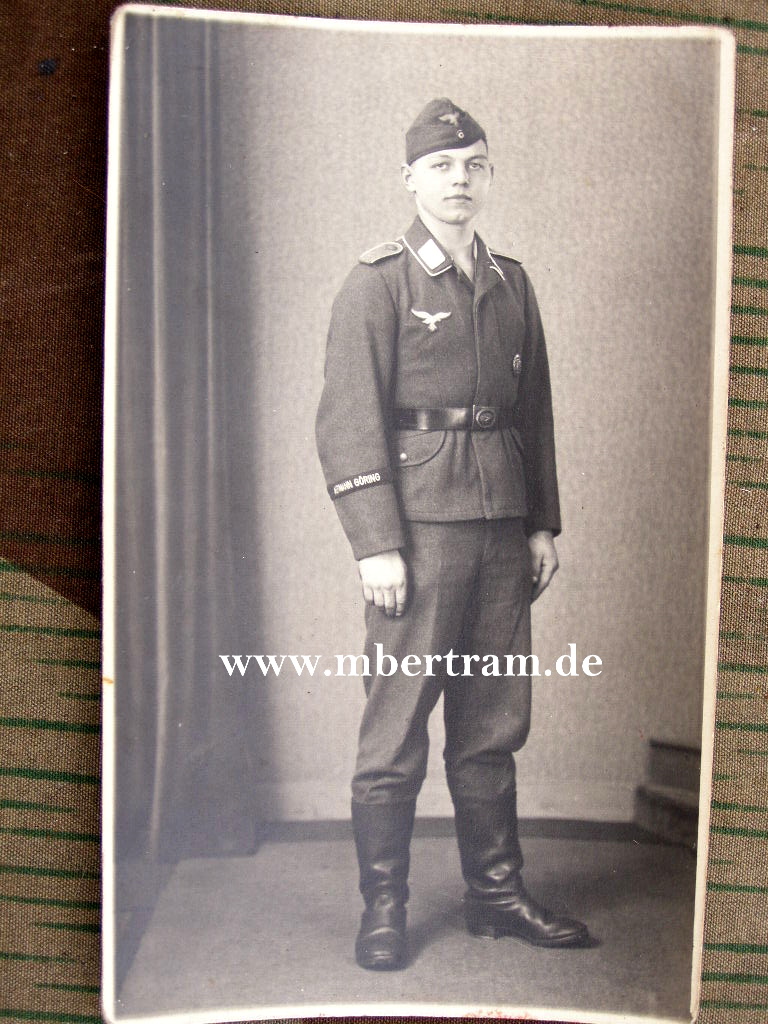Soldat Luftwaffenfelddivision, Ärmelband Hermann Göring