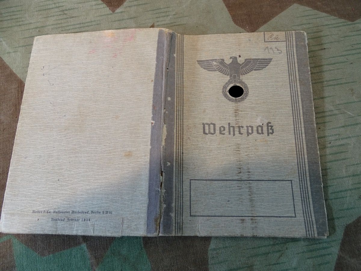 Wehrpass 2. Weltkrieg Helmut Raatz 3. I .E Btl. 274 Belgrad / Pommern/ 4 MG Kp. Inf Rgt. 389