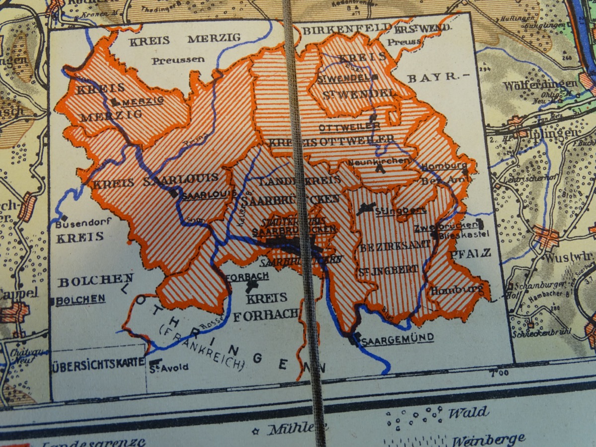 Heimatkarte des Saargebietes , wohl 40er Jahre, Leinenrücken. Ca. 44,5x47 cm