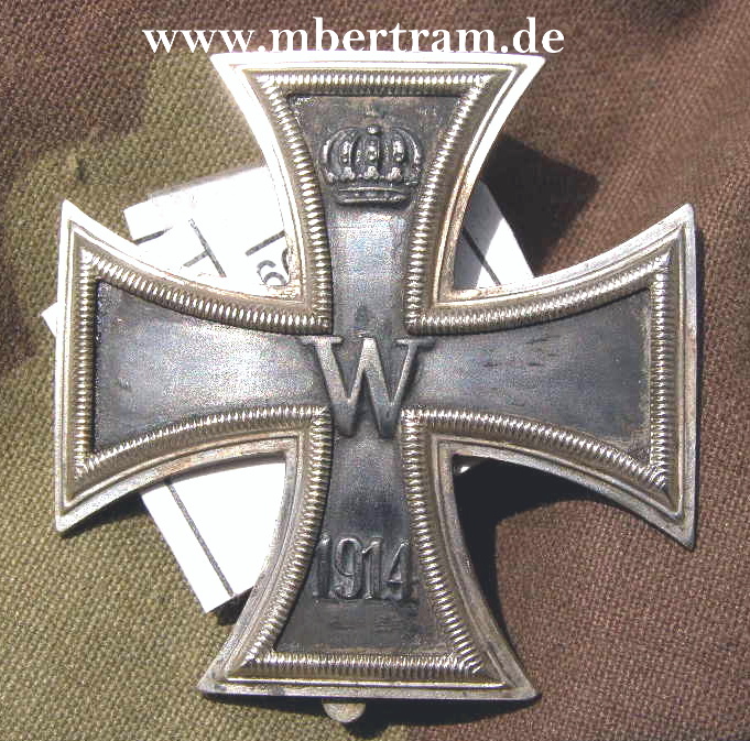 Eisernes Kreuz 1. Klasse 1914 an breiter Nadel. Eisenkern