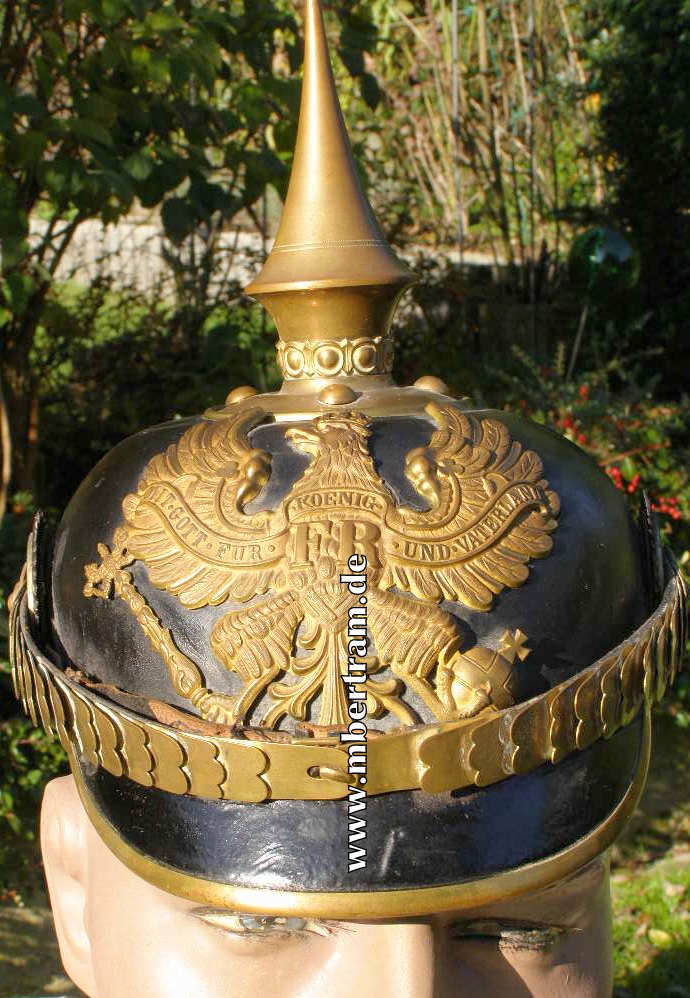 Preussische Pickelhaube für einen Fähnrich der Infanterie