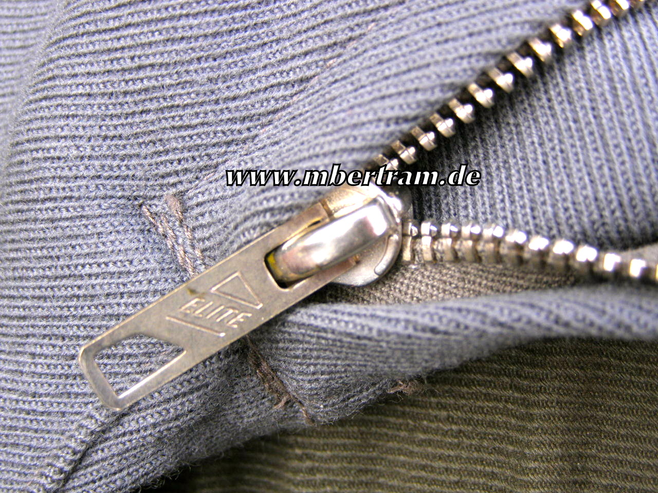 Replik: Steingraue Offiziers Breeches mit Lederbesatz
