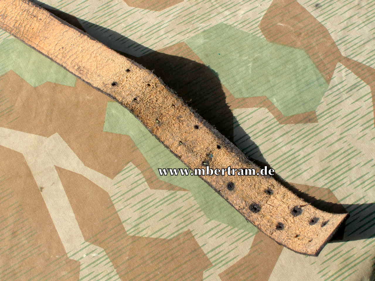 12118-6 Waffen SS / Polizei: Zweidorn Offizierskoppel "RZM/ 17", 115 cm !