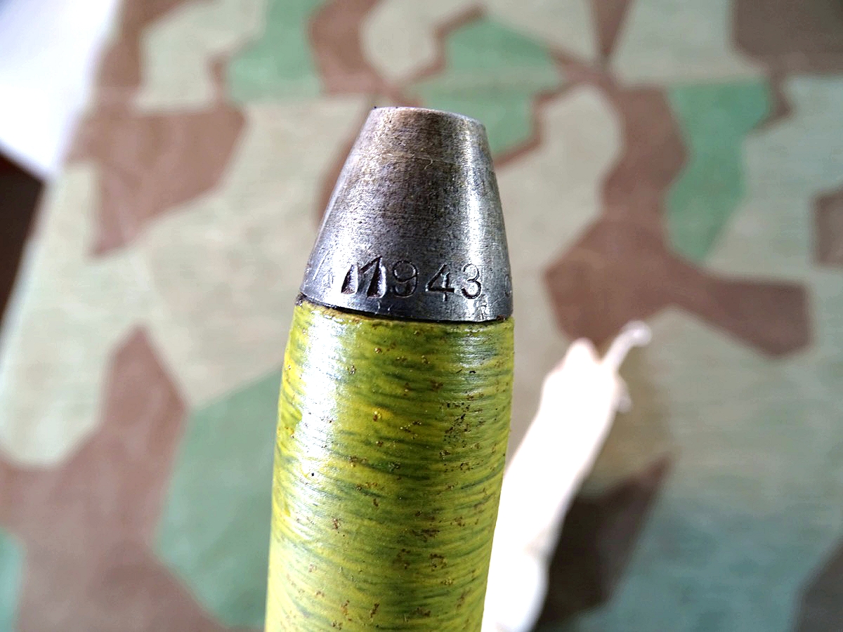 Deko-Patrone 2 cm Flak 38, Stahlhülse, Zünder, Ladungssäckchen 