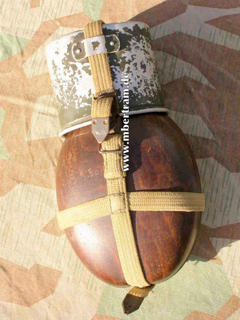 Afrika Korps/ Südfront Trinkflasche: D.R.G.M., H.R.E 42, DRP