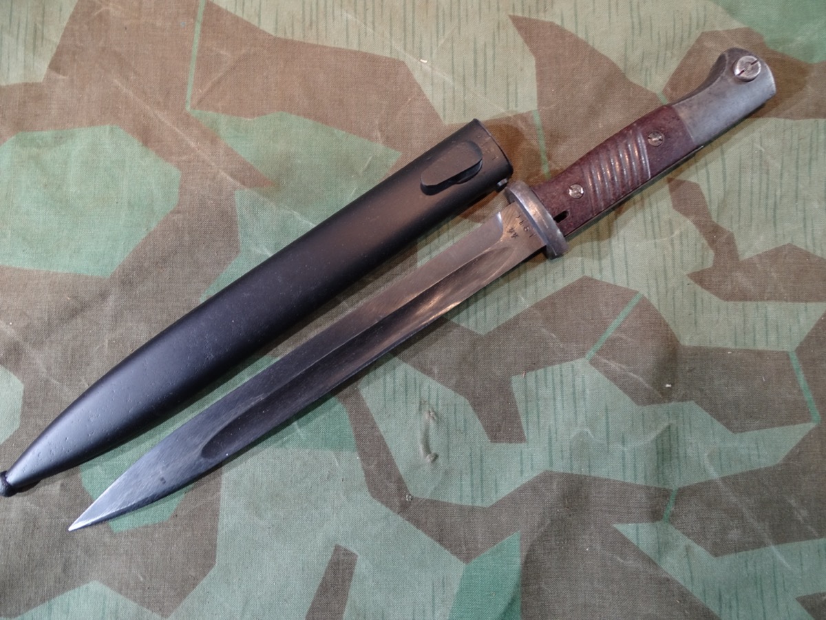 Wehrmacht Seitengewehr 98/84 , Nummerngleich Hst.:43 asw, Nr. 0181yy, mit Bakelit Griffschalen Wehrmacht Seitengewehr 98/84 , Nummerngleich Hst.:43 asw, Nr. 0181yy, mit Bakelit Griffschalen