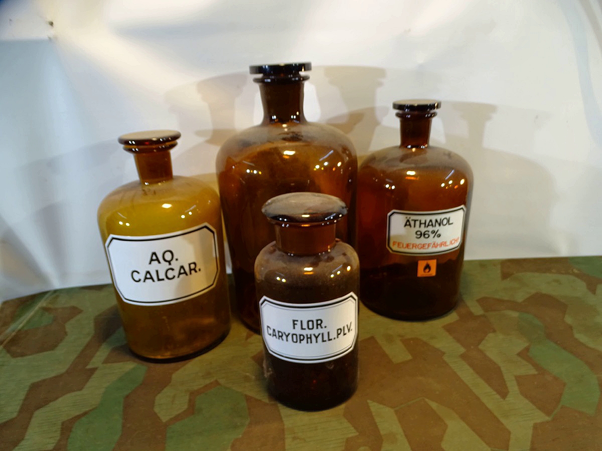 4 große Apothekergefäße, gut nutzbar für Lazarett Display, ca. 6,5 Kg
