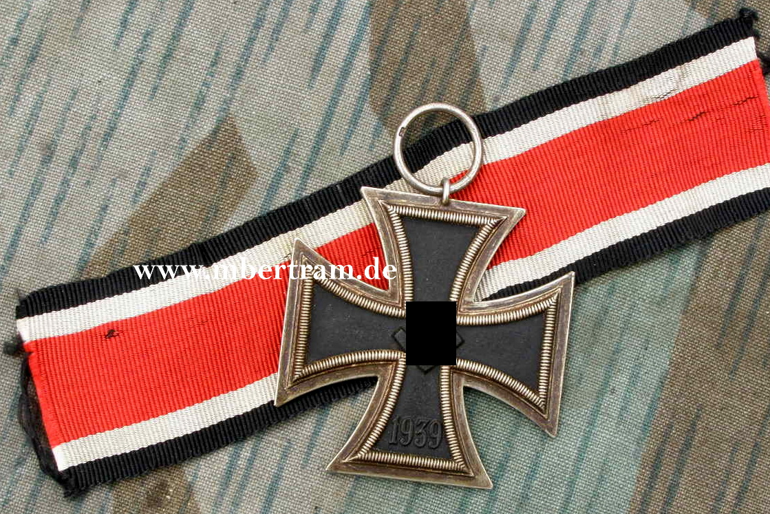 EISERNES KREUZ 1939 2. KLASSE AM BAND Hst.: 27