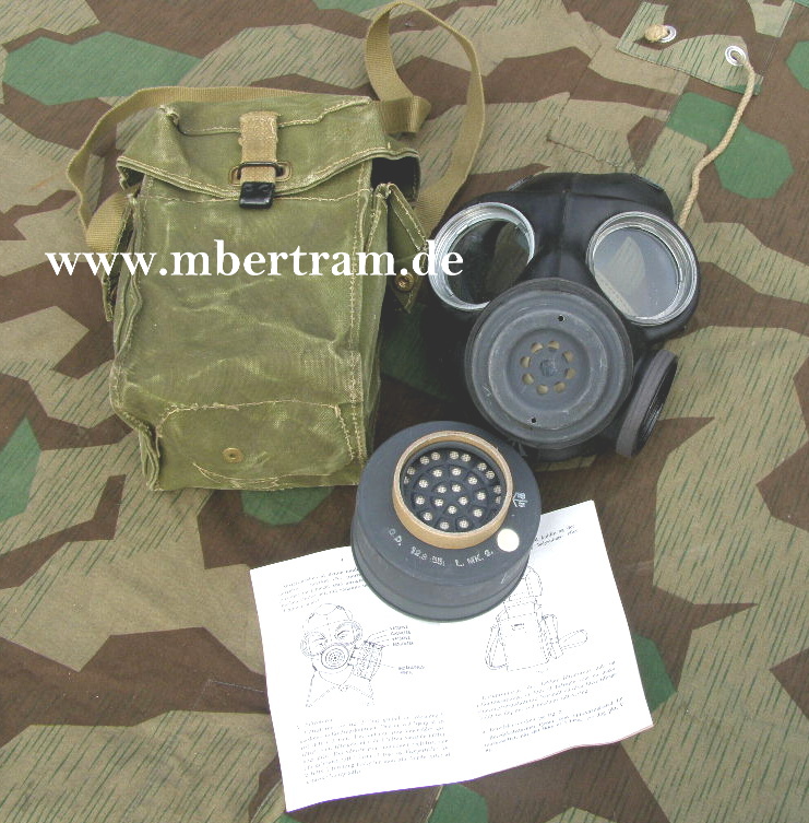 England: Militärgasmaske 2. WK, Tasche, Originalfilter, Z 2