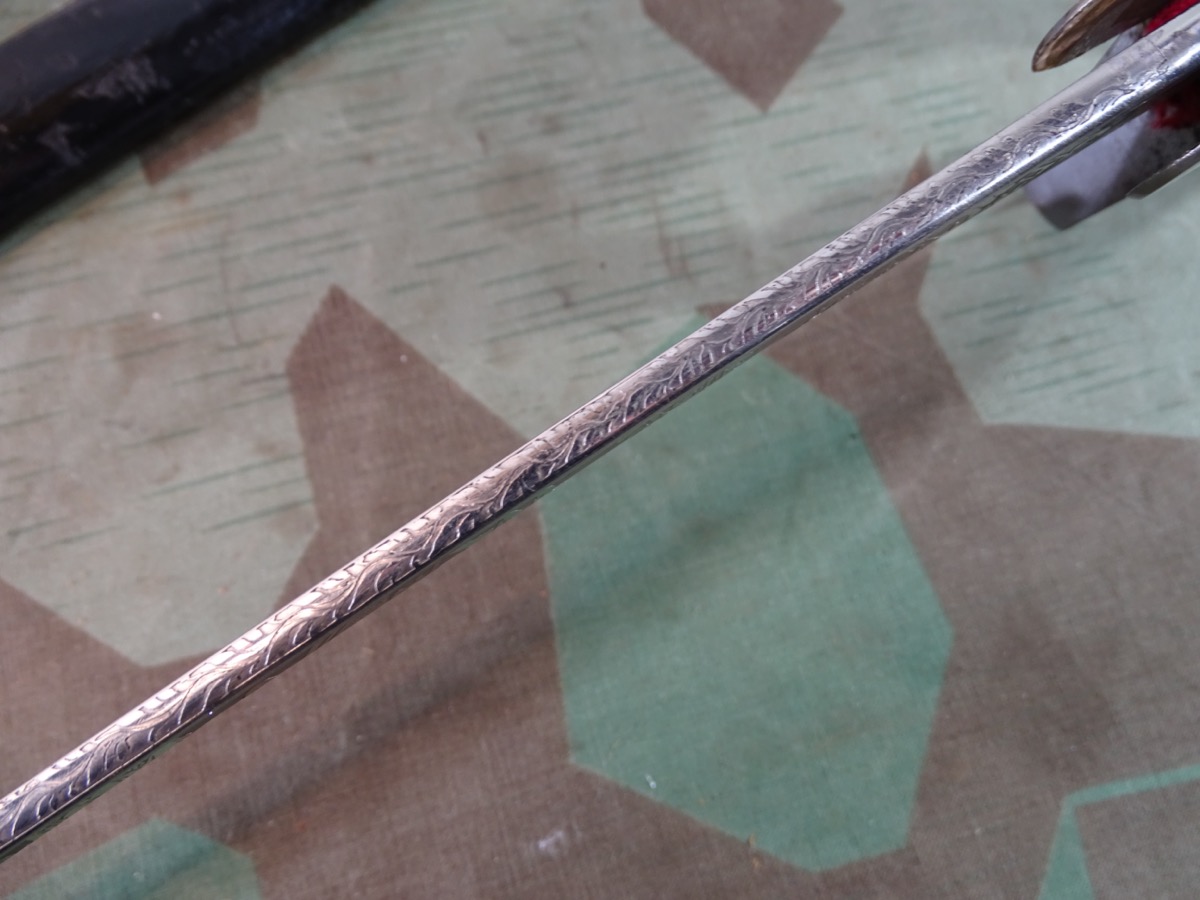 Garde Artillerie Säbel von WKC mit sehr schöner Ätzung " Reiter Abt. 4 Garde Artillerie Feld Art. Rgt." Garde Artillerie Säbel von WKC mit sehr schöner Ätzung " Reiter Abt. 4 Garde Artillerie Feld Art. Rgt."