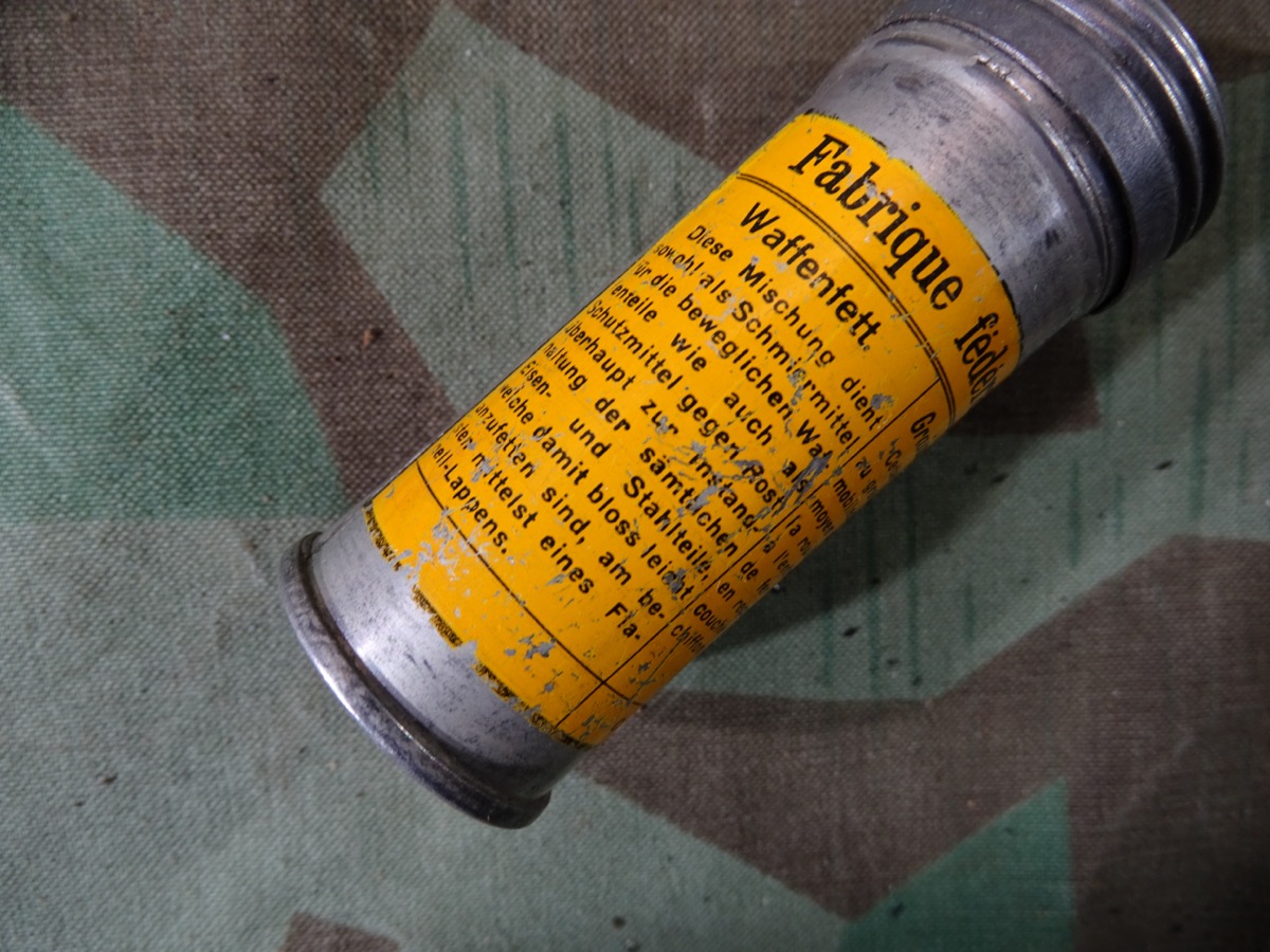 Historische Blechdose Waffenfettdose (Waffenfettbüchslein), Schweizer Armee Historische Blechdose Waffenfettdose (Waffenfettbüchslein), Schweizer Armee
