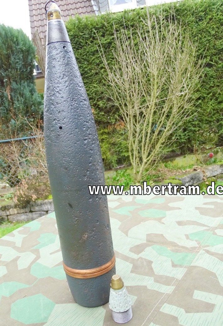 Deutsche Beutemunition, tschechische 10 cm Granate Vz30 mit 2  Zündern