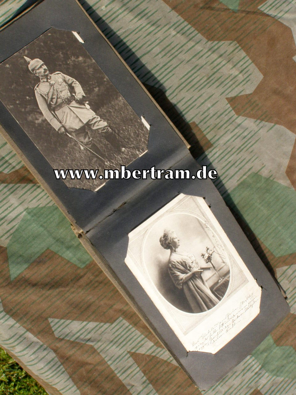 12432-3 Postkarten Fotoalbum, Portraits Kaiser u. Familie, 49 Karten