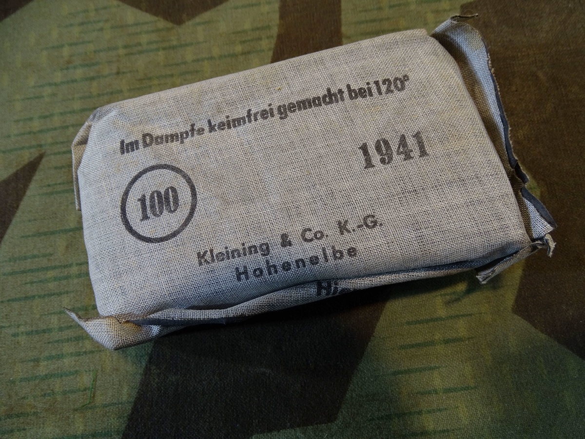 Großes Wehrmachts Verbandpäckchen, 1941, Kleining & Co KG Hohenelbe