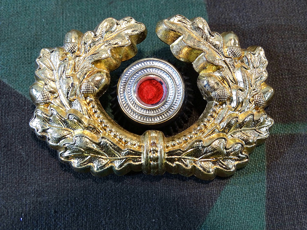 Goldenes Mützeneichenlaub mit Kokarde für frühe Generals und Marine Küstenartillerie Schirmmützen