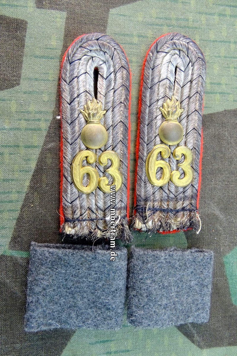 Preußen Paar Schulterklappen 1. WK Leutnant im Feldartillerie-Regt. Nr. 63