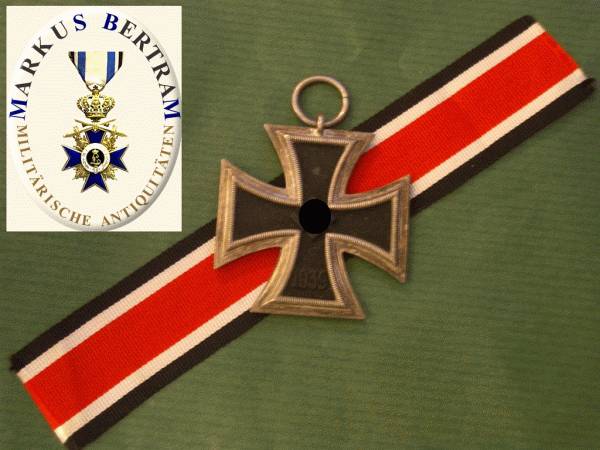 EISERNES KREUZ 1939 2. KLASSE AM BAND HERSTELLER 25