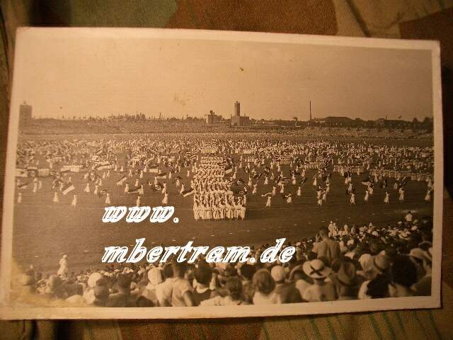 Postkarte Olympiade 1936 Berlin Fahnenschwingende Frauen