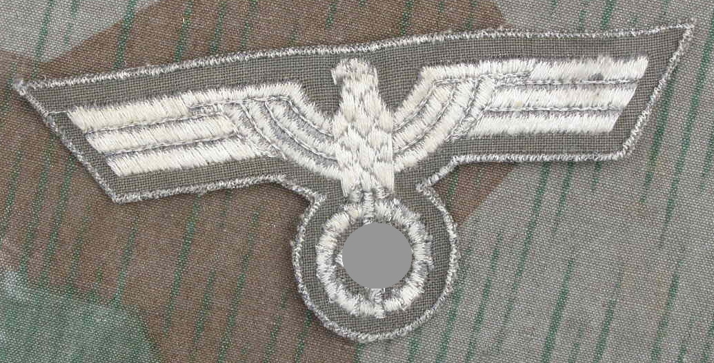 Brustadler f. Mannsch Tropen u.späte Feldblusen ungetragen