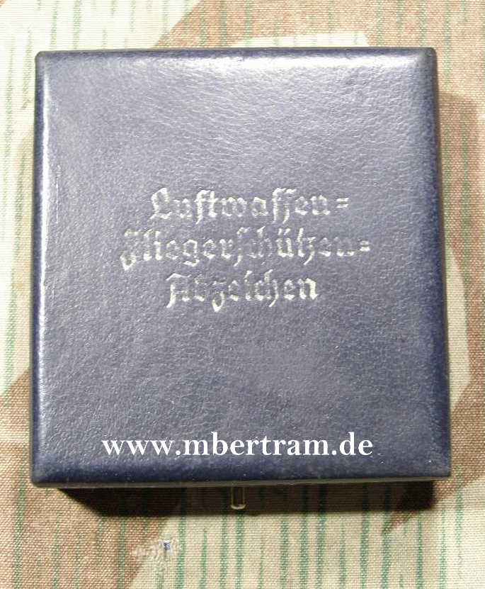 Replik: Etui für das Luftwaffen "Fliegerschützen Abzeichen "