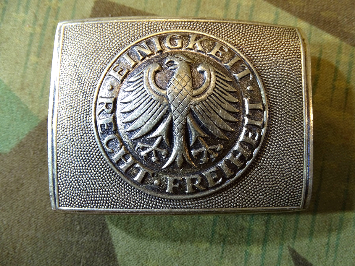 Koppelschloss Bundeswehr mit Zweidorn Halterung