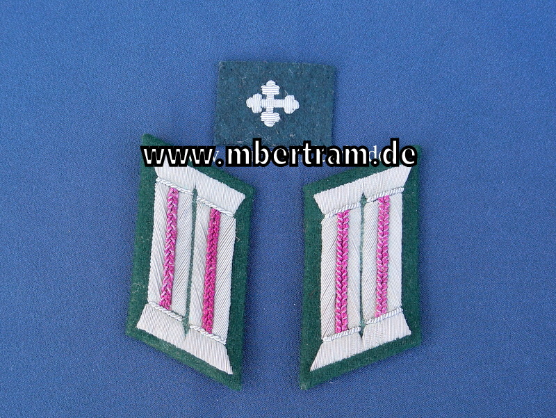 Ein Effektensatz Wehrmacht Heer für einen Militärgeistlichen bestehend aus einem Paar Kragenspiegel